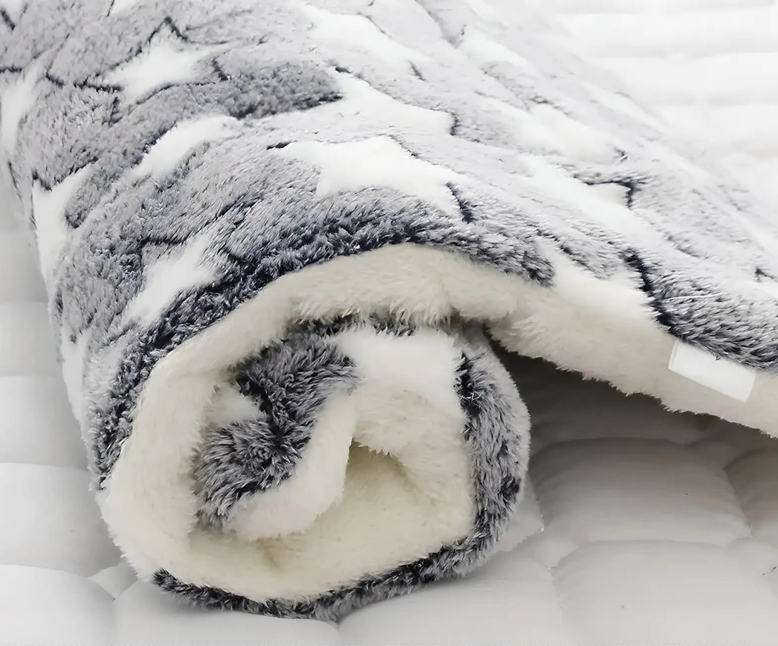 Soft Coral Sleeping Pet Blanket - YGSHOP